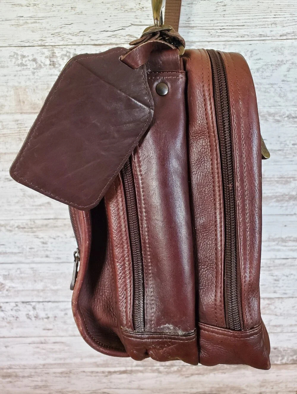 Avenues America Genuine Leather Multi-Pocket Messenger Bag Briefcase Vintage